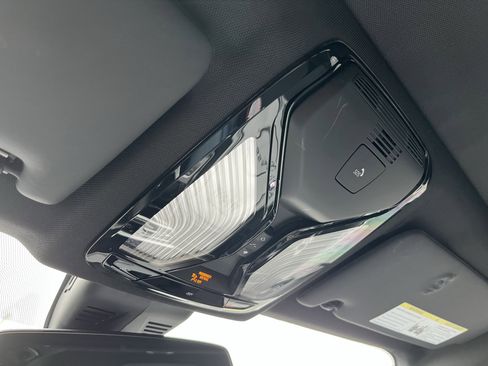 Used 2021 BMW 330i xDrive Sedan w/ Convenience Package image 32