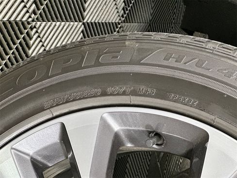 Used 2023 Jeep Grand Cherokee Overland w/ Luxury Tech Group IV image 33