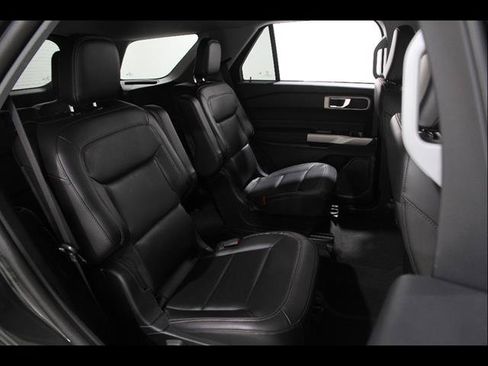Certified 2023 Ford Explorer XLT w/ Equipment Group 202A AWD/4WD image 16