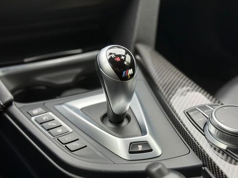 Used 2020 BMW M4 Convertible w/ Competition Package RWD image 36