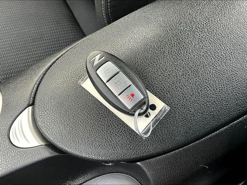 Used 2012 Nissan 370Z Coupe RWD image 30