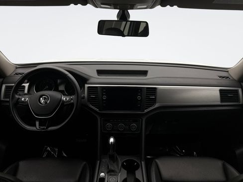 Used 2019 Volkswagen Atlas SE w/ Towing Package image 14