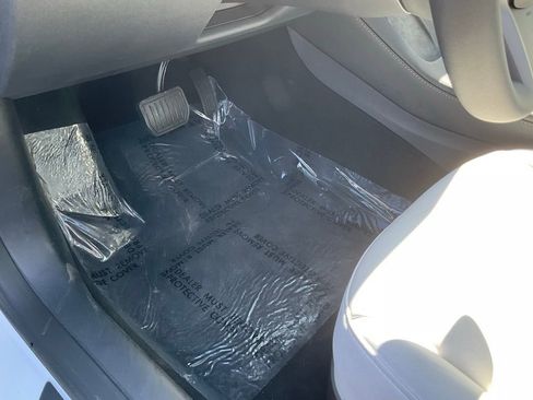 Used 2023 Tesla Model 3 Standard Range image 20