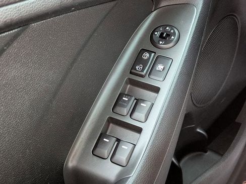 Used 2018 Kia Forte Sedan FWD image 20