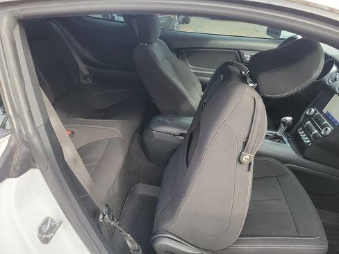 Certified 2021 Ford Mustang Coupe w/ Equipment Group 101A image 24