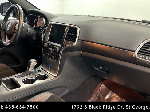 Used 2017 Jeep Grand Cherokee Altitude image 24