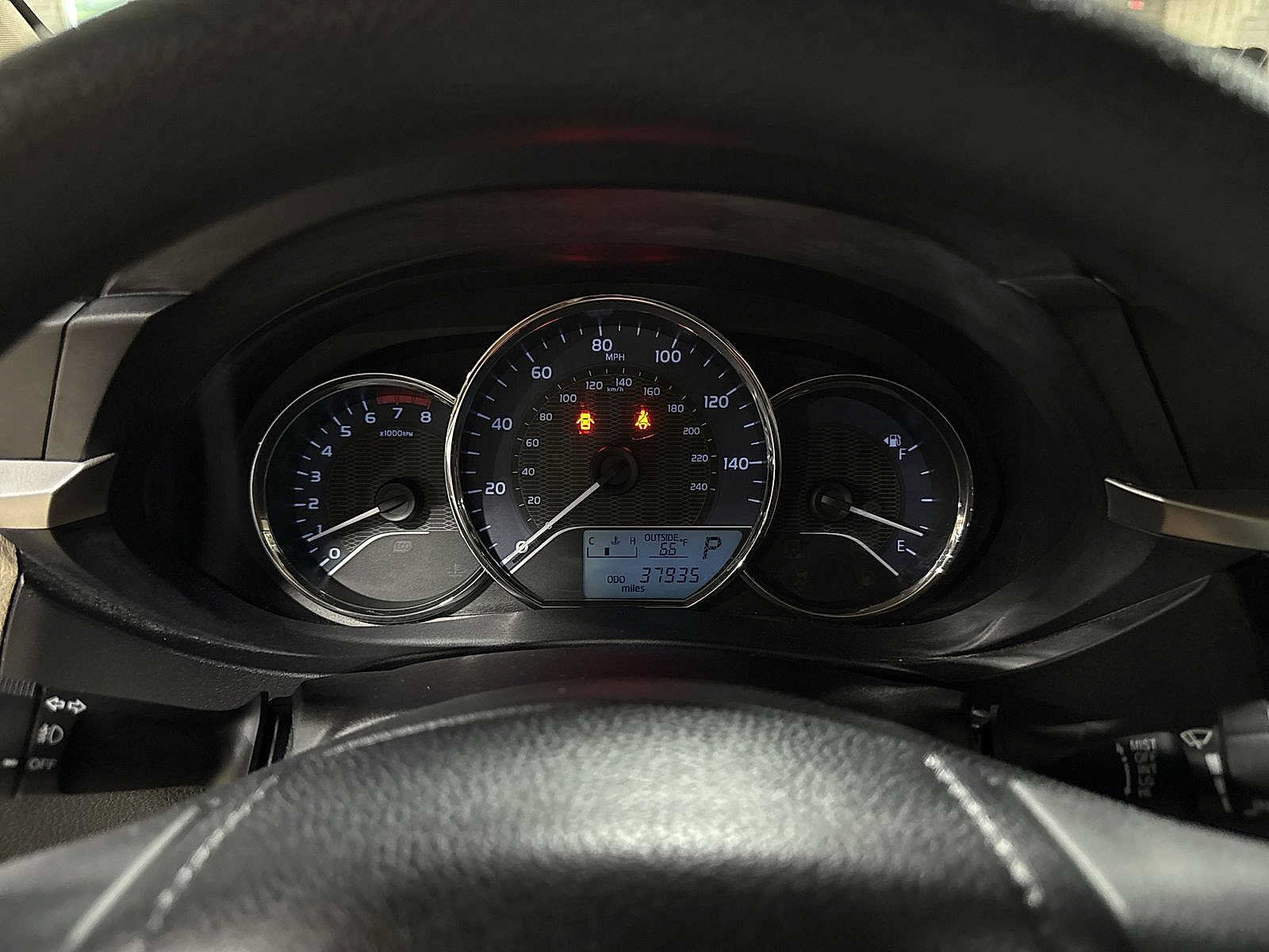 Used 2015 Toyota Corolla LE FWD image 32