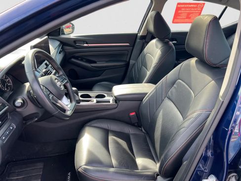 Certified 2023 Nissan Altima 2.5 SR w/ SR Premium Package image 16