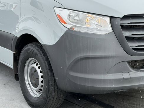 Used 2024 Mercedes-Benz Sprinter 2500 image 4