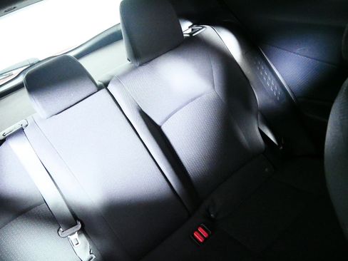 Used 2018 Toyota C-HR XLE FWD image 14