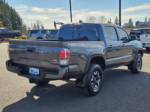 Used 2023 Toyota Tacoma TRD Off-Road w/ Technology Package image 6