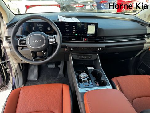 New 2026 Kia Carnival EX image 13