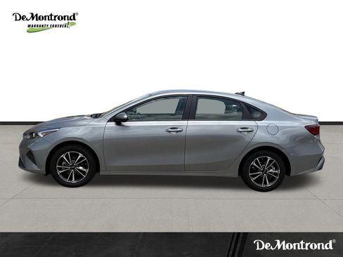 Used 2024 Kia Forte LXS FWD image 8