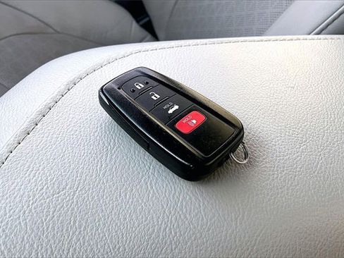 Used 2024 Toyota Camry XSE image 34