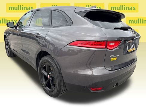 Used 2017 Jaguar F-PACE Premium image 9