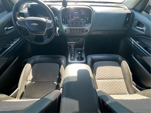Used 2020 Chevrolet Colorado Z71 AWD/4WD image 6