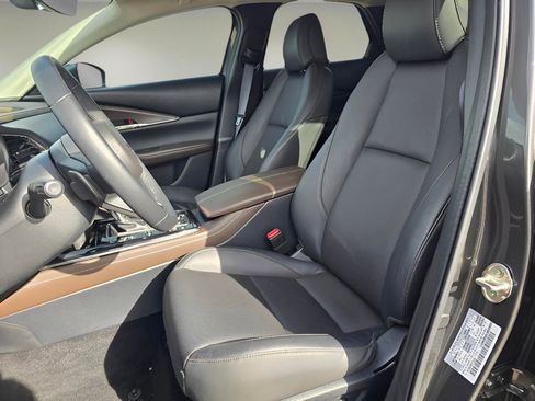 Used 2025 MAZDA CX-30 AWD 2.5 S w/ Premium Package image 10