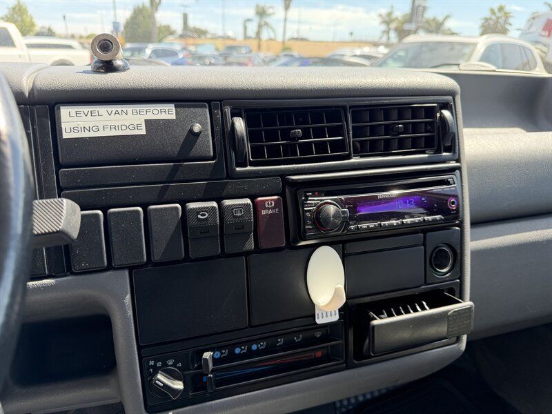 Used 1995 Volkswagen Eurovan Camper FWD image 13