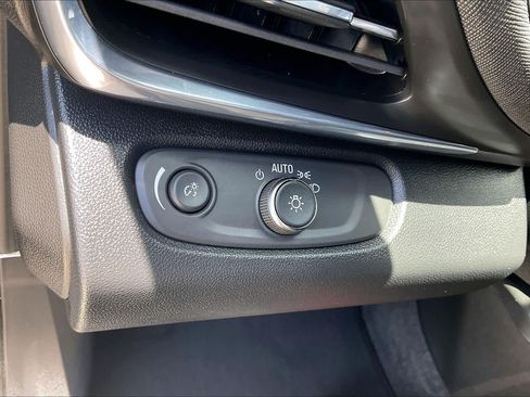 Used 2025 Buick Envista Preferred w/ Convenience I Package FWD image 14