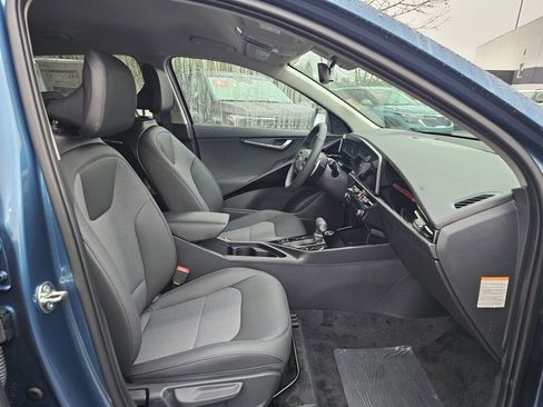 New 2026 Kia Niro EX image 30