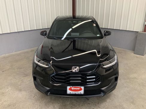 Used 2023 Honda HR-V Sport image 9