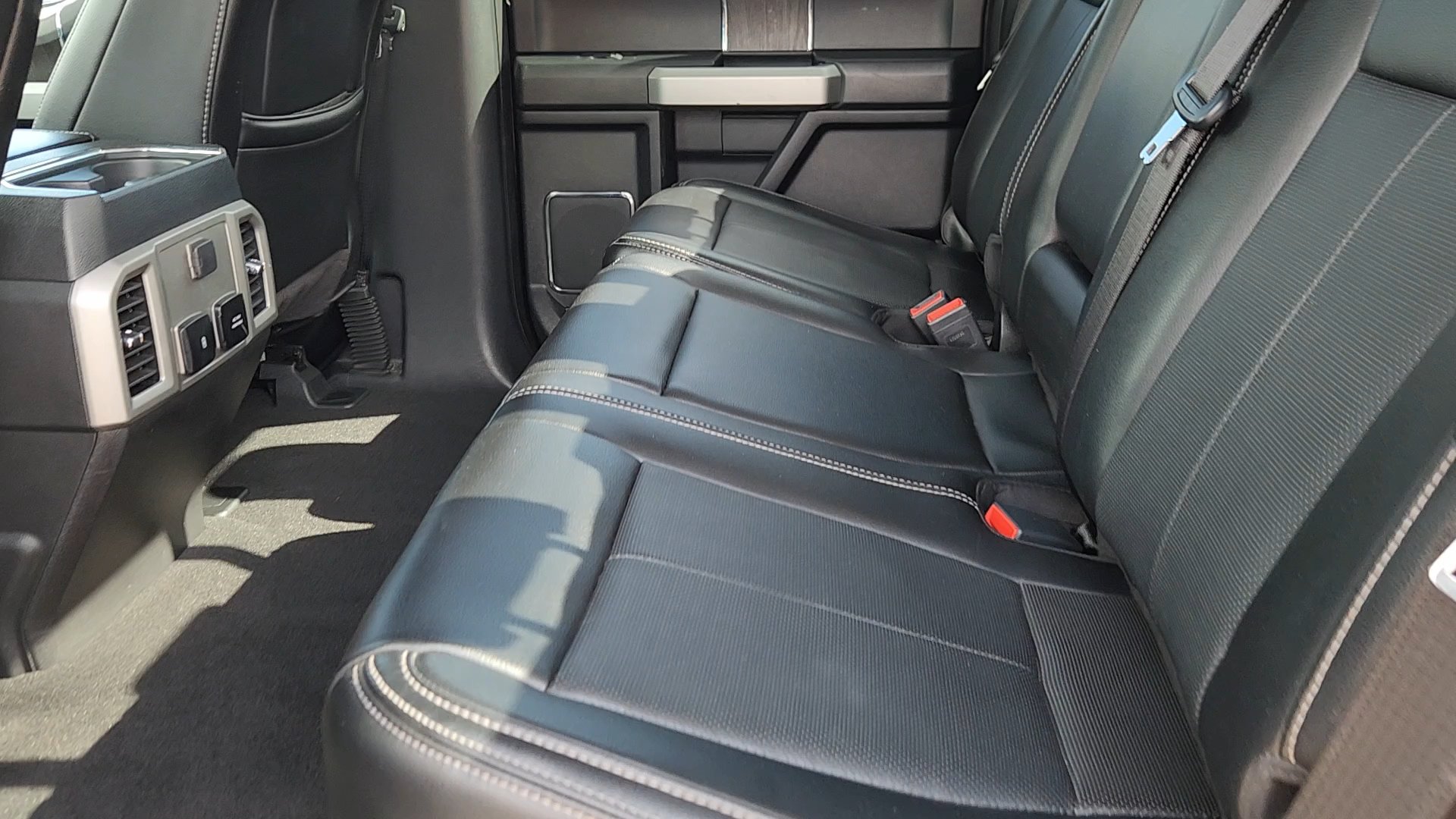 Used 2020 Ford F250 Lariat w/ Lariat Value Package AWD/4WD image 30