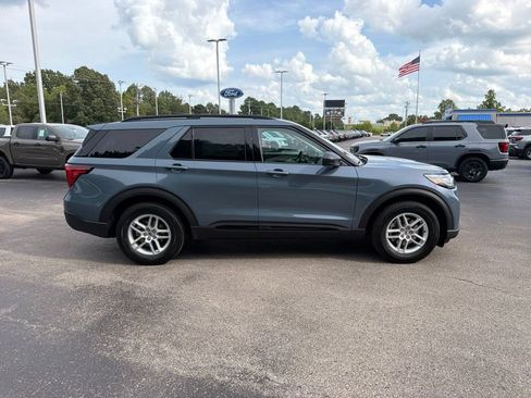New 2026 Ford Explorer Active w/ Active Comfort Package RWD image 2