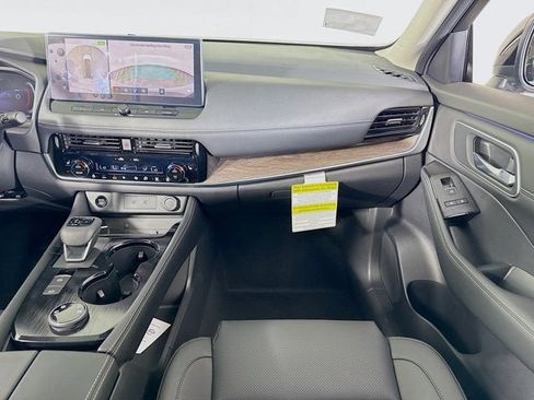 New 2026 Nissan Rogue Platinum w/ Platinum Premium Package image 25