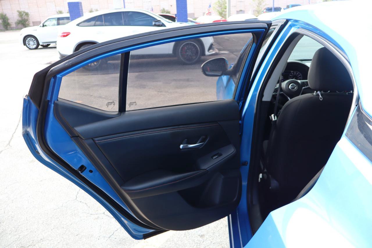 Used 2022 Nissan Sentra SR w/ Electronics Package FWD image 17