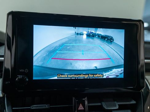 Certified 2023 Toyota Corolla Cross LE image 29