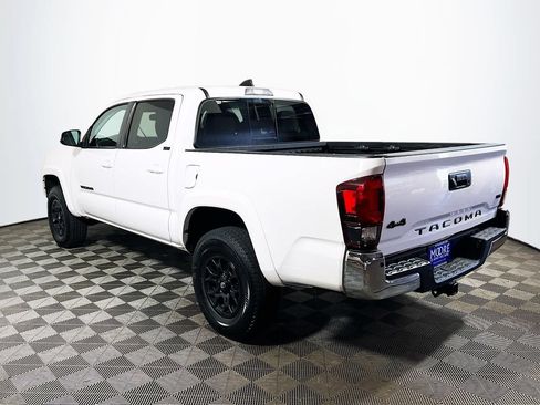 Certified 2020 Toyota Tacoma SR5 AWD/4WD image 5