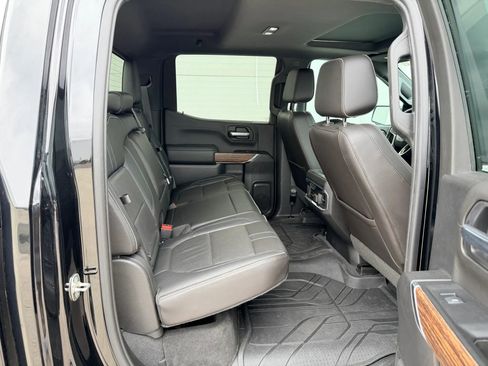 Used 2019 Chevrolet Silverado 1500 High Country w/ Technology Package AWD/4WD image 14