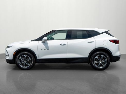 Used 2025 Chevrolet Blazer LT AWD/4WD image 4