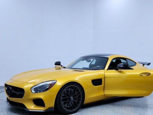 Used 2016 Mercedes-Benz AMG GT S w/ Exclusive Interior Package image 9
