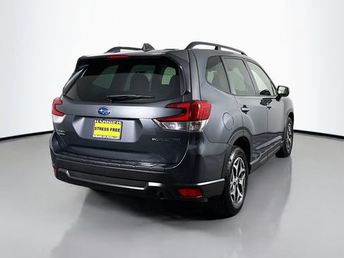 Used 2021 Subaru Forester Premium w/ Popular Package #1 AWD/4WD image 9
