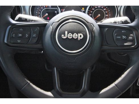 Used 2023 Jeep Gladiator Sport AWD/4WD image 16