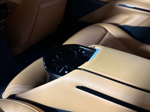 Used 2024 Ferrari Purosangue image 27