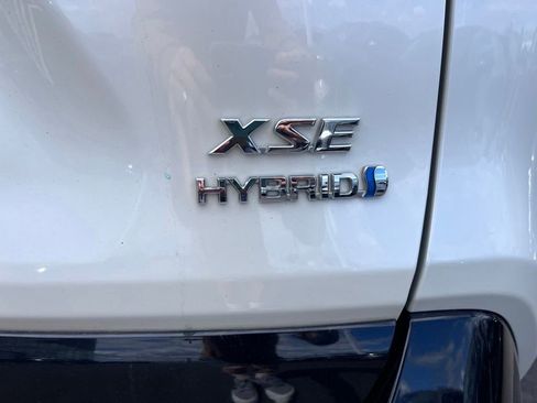 Used 2020 Toyota RAV4 XSE AWD/4WD image 5