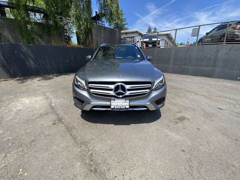 Used 2019 Mercedes-Benz GLC 300 4MATIC image 9