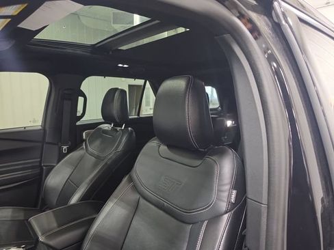 Used 2021 Ford Explorer ST w/ Equipment Group 401A AWD/4WD image 17