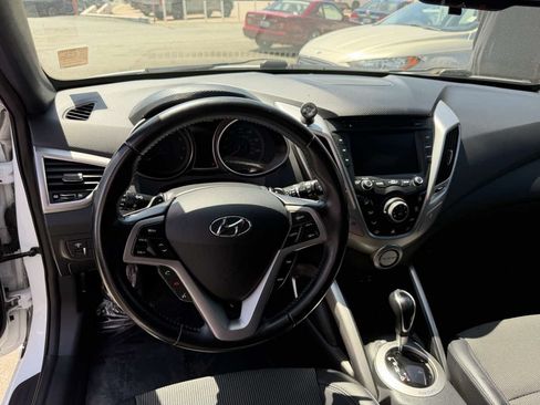 Used 2016 Hyundai Veloster w/ Option Group 02 FWD image 11