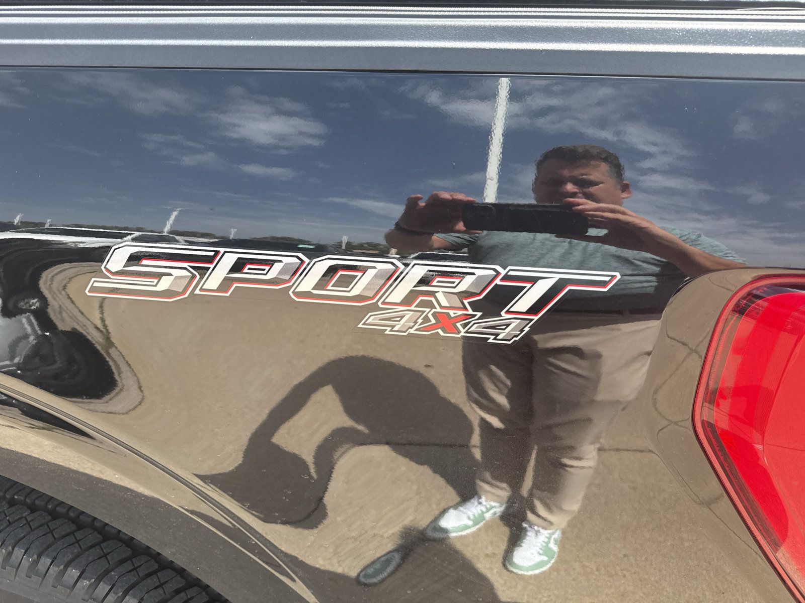 Used 2023 Ford F150 Lariat AWD/4WD image 10