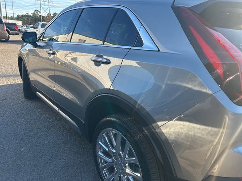 Certified 2023 Cadillac XT4 Premium Luxury w/ Enhanced Visibility Package image 7