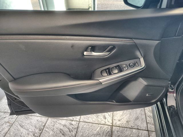 Used 2024 Nissan Sentra SR w/ SR Premium Package FWD image 13