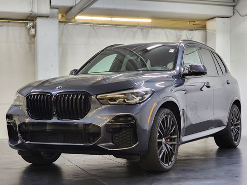Used 2022 BMW X5 M50i w/ Premium Package AWD/4WD image 11