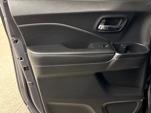 Used 2025 Honda Ridgeline RTL+ image 11