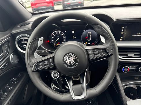 New 2025 Alfa Romeo Stelvio Sprint image 18