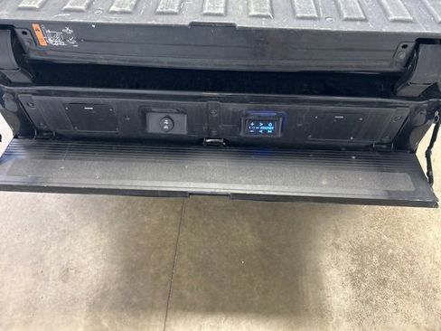 Used 2024 GMC Sierra 3500 Denali w/ Denali Reserve Package image 8