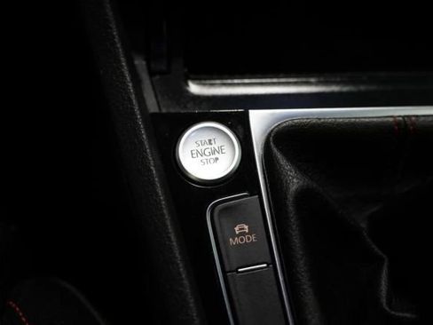 Used 2018 Volkswagen GTI Autobahn FWD image 25