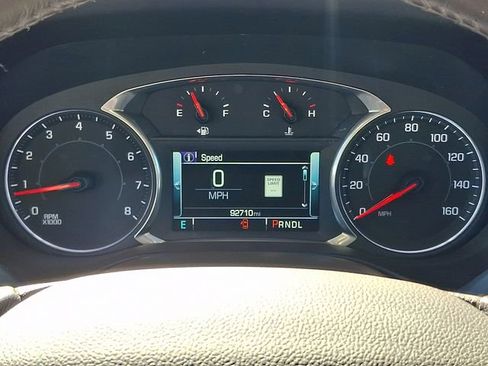 Used 2017 GMC Acadia SLT FWD image 16